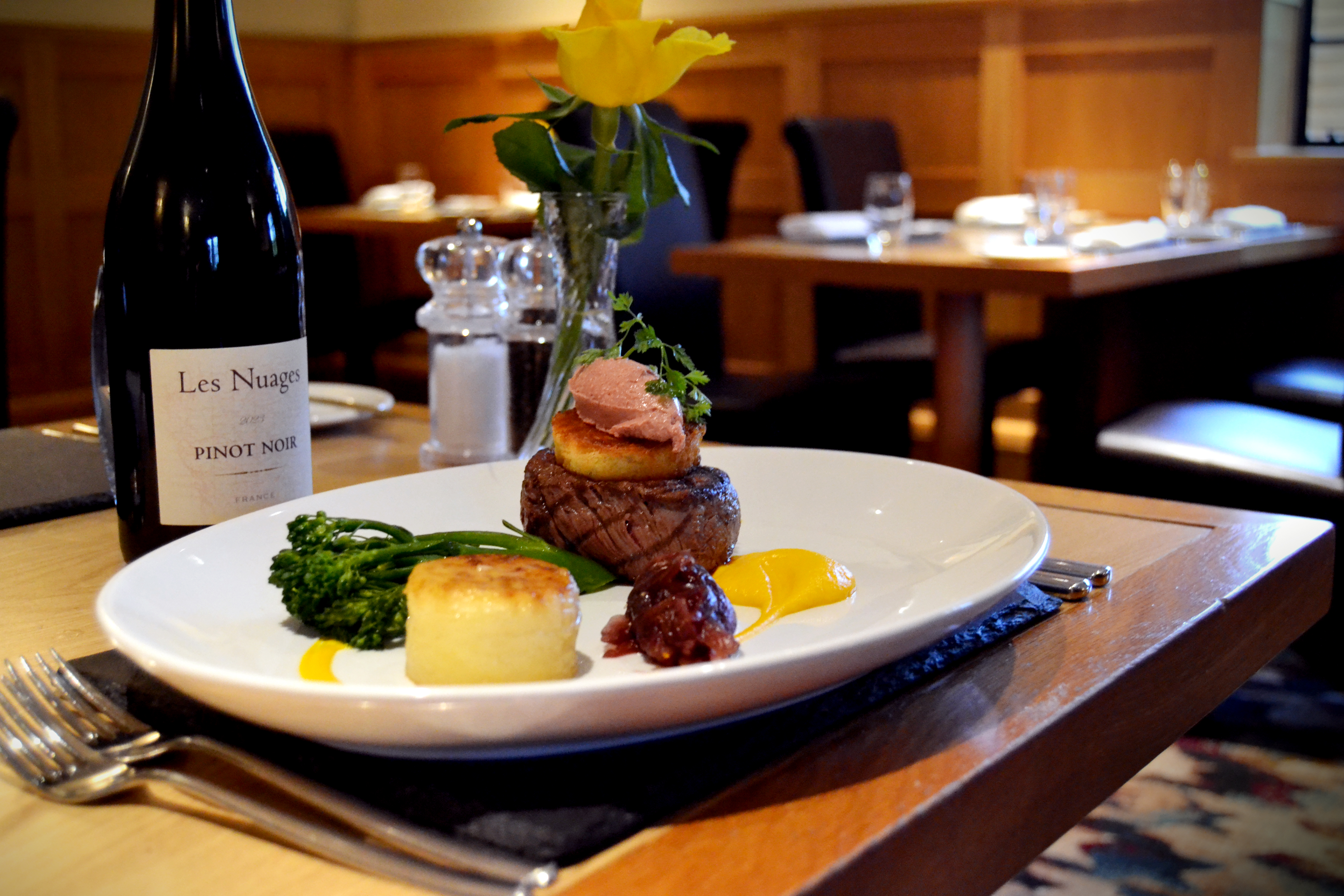 Top quality food in our award winning Jockey Club Restaurant